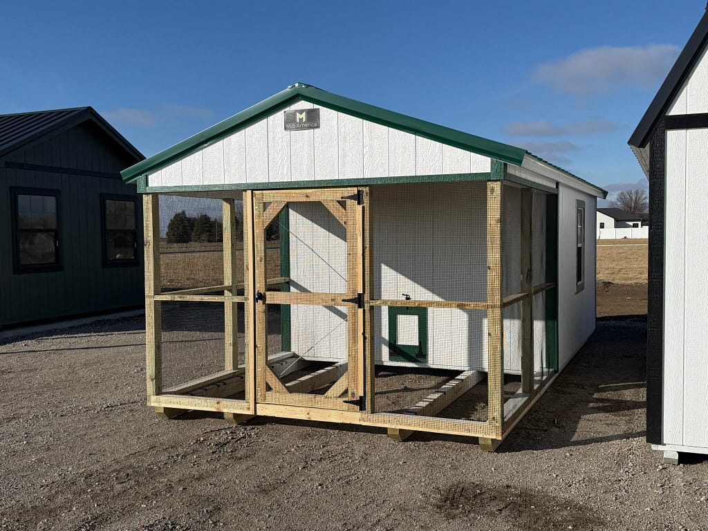 10x20 Chicken Coop – white and green exterior, Hampton, NE