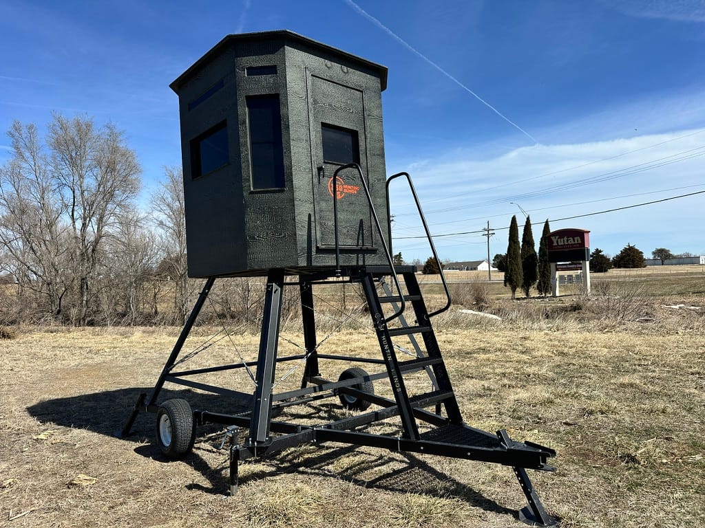 360 Shooting House Hunting Blind – 360° windows, trailer-mounted, Yutan, NE